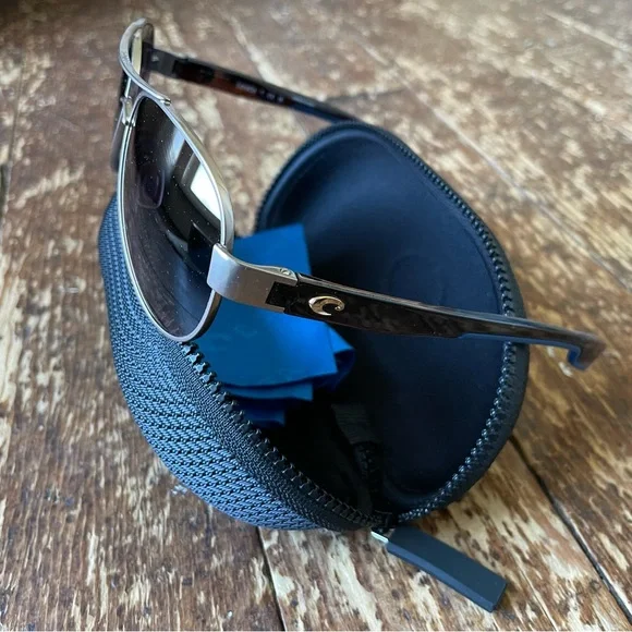 Costa Del Mar Sunglasses - Picture 4 of 6